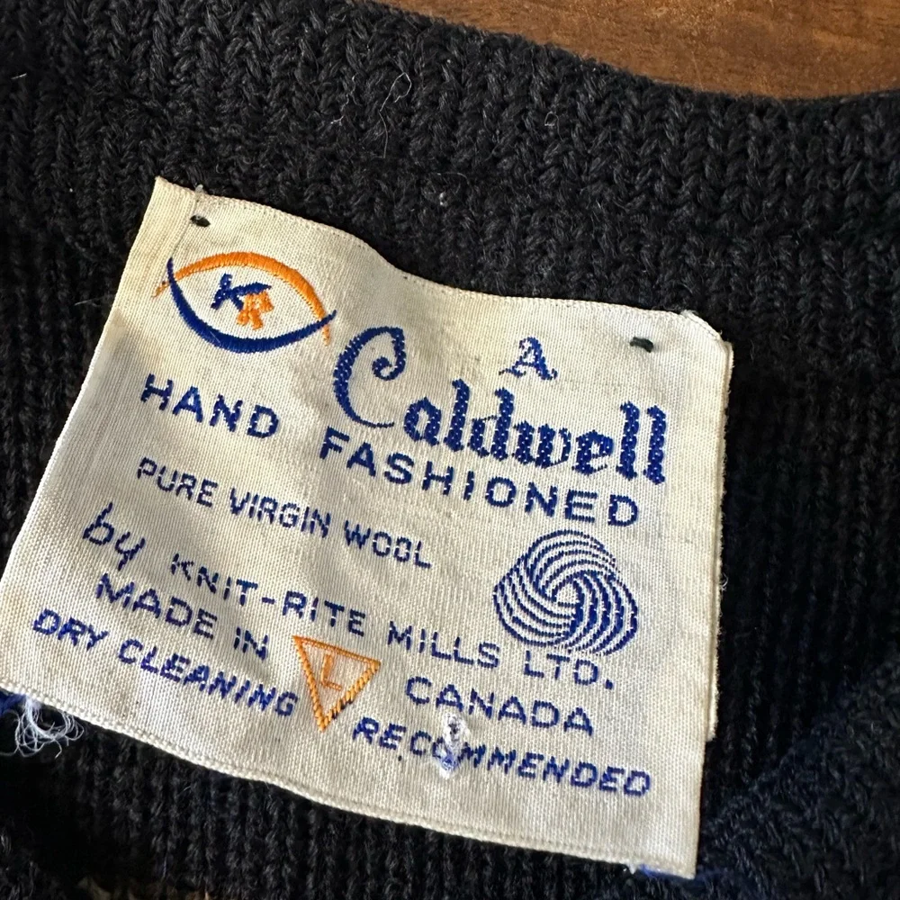 VTG Caldwell Pure Virgin Wool Hand Knit 70’s Patterned Cardigan Sweater FLAW - Picture 3 of 7